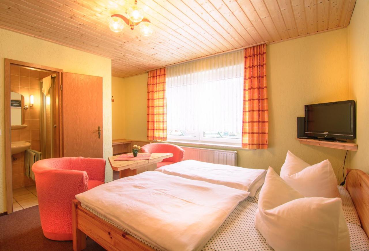 Ferienhotel Goldhuebel Neuhausen  Bagian luar foto